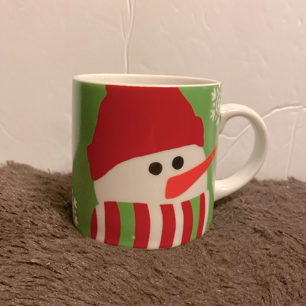 Crate&Barrel snowman with snow flakes mug capacity 8oz (1 cup) porcelain